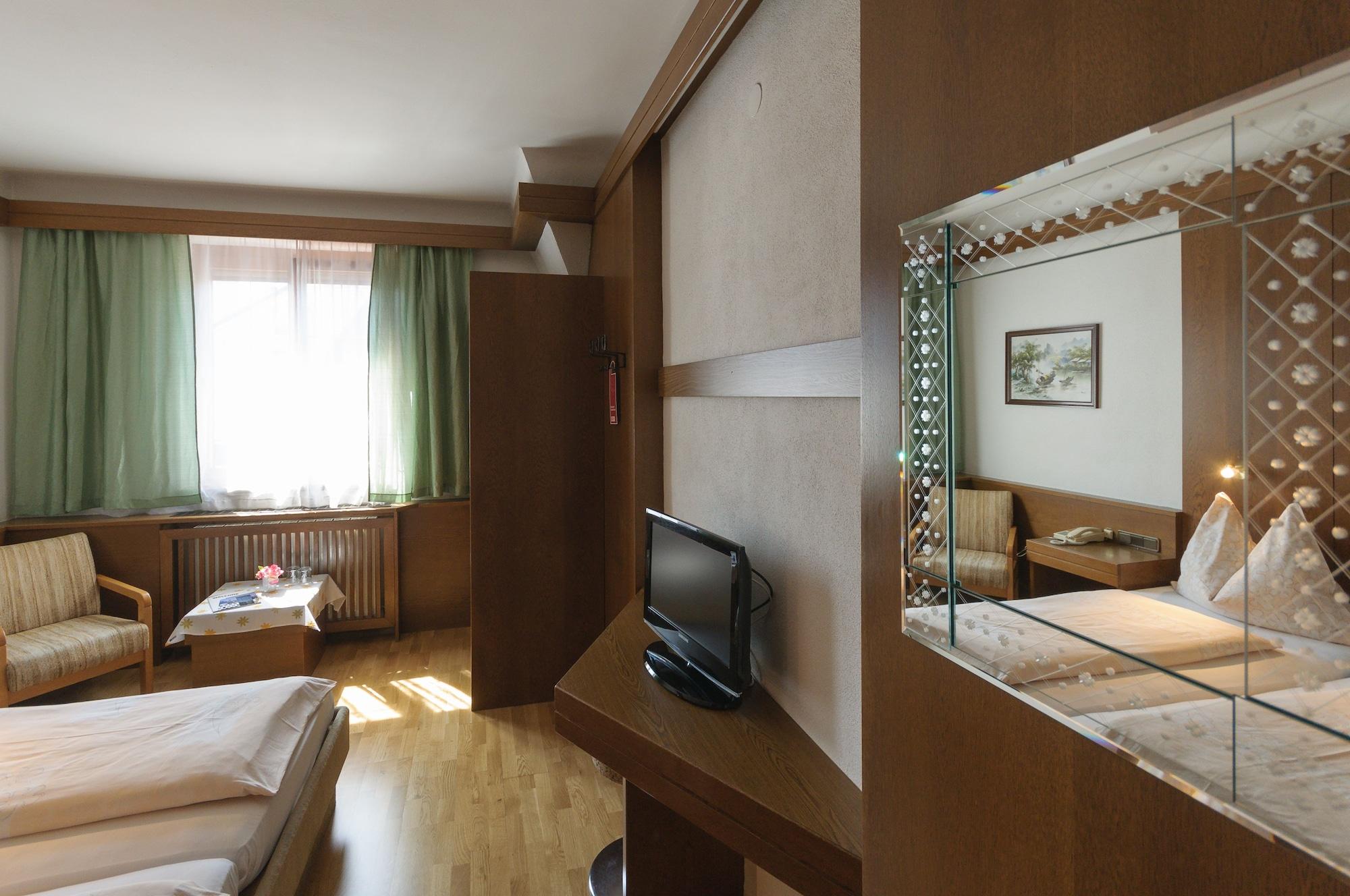 Hotel Tautermann Innsbruck Bagian luar foto